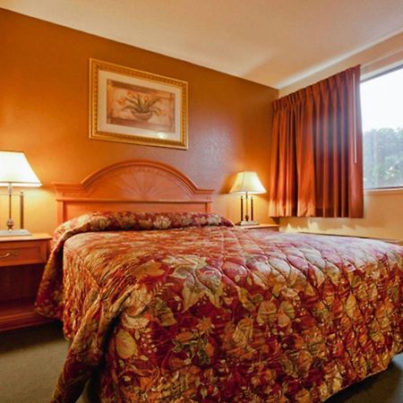 Rodeway Inn Auburn - Seattle Exterior photo